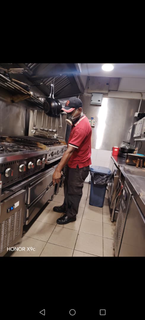 Commercial kitchen cockroach treatment